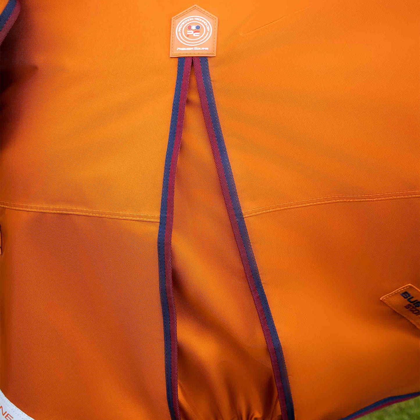 Couverture Buster Storm 200g Imperméable Nylon Balistique 840D avec Couvre-Cou Classique | Premier Equine