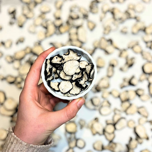 Croustillants de Radis Noir Bio – Friandises Digestives et Détox pour Chevaux | EquiNatBio