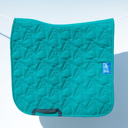 Tapis Syne Turquoise – Tissu Up-cyclé Polaire, Rembourrage Ouate & Maille 3D Respirante