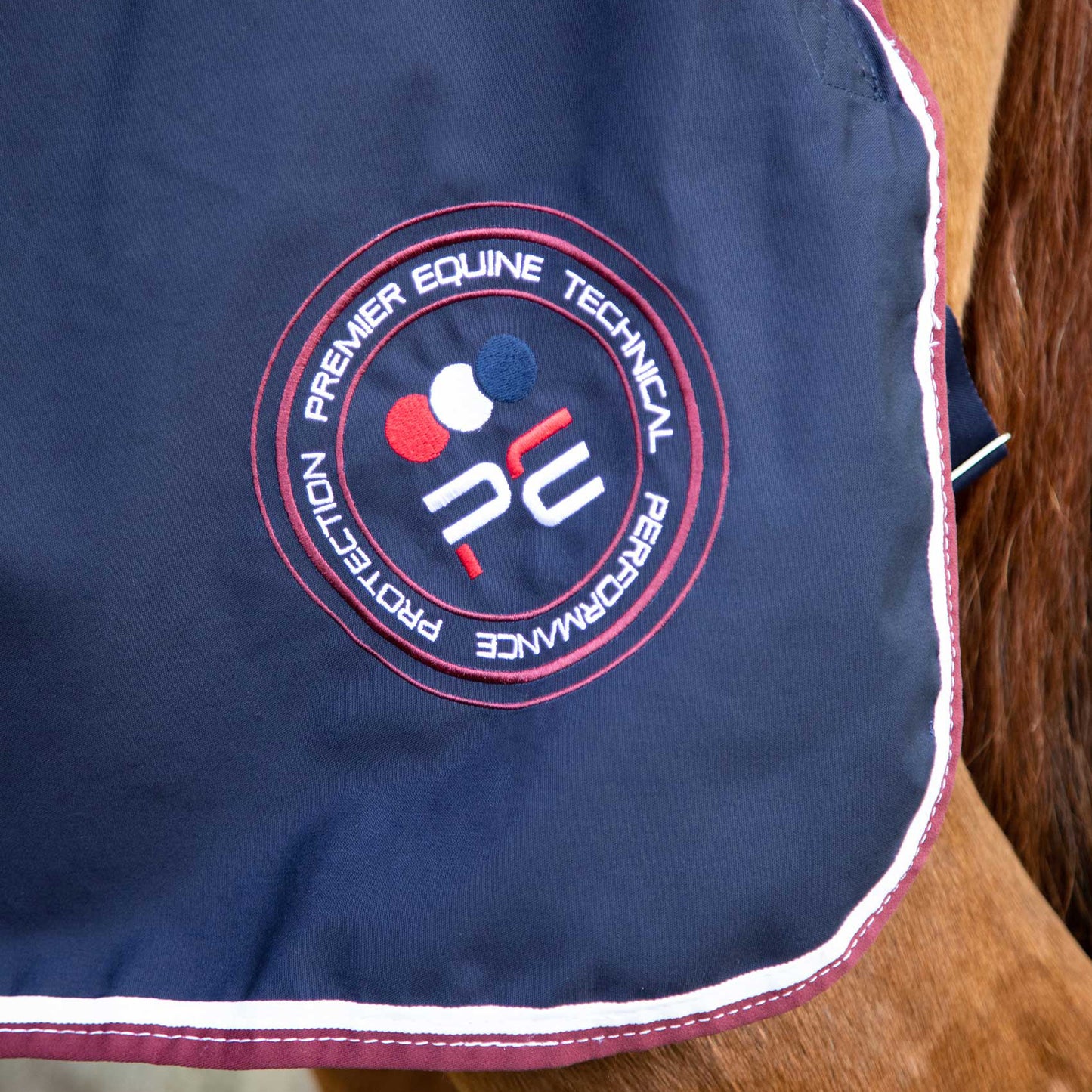 Chemise d’écurie Premier Equine Stratus – Confort Technique et Séchage Rapide