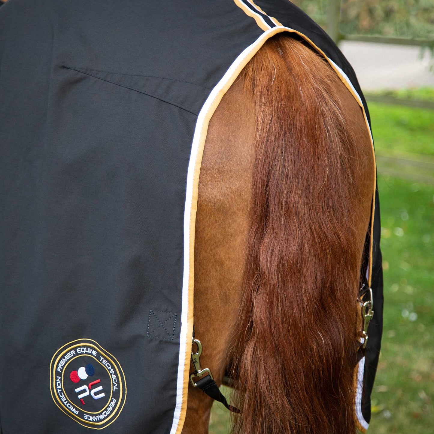 Chemise d’écurie Premier Equine Stratus – Confort Technique et Séchage Rapide