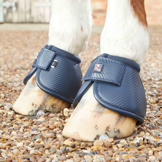 Cloches Carbon Tech Kevlar No-Turn Over Premier Equine – Protection Ultra-Résistante pour Chevaux