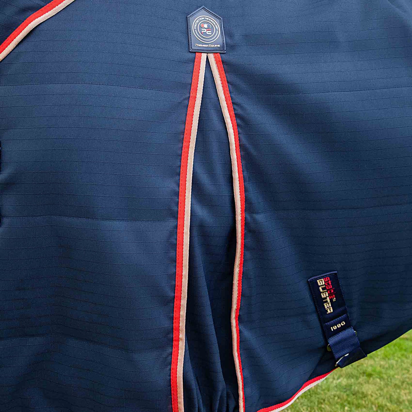 Couverture d’Écurie Buster 100g avec Couvre-Cou Amovible Polyester Ripstop 1000D | Premier Equine