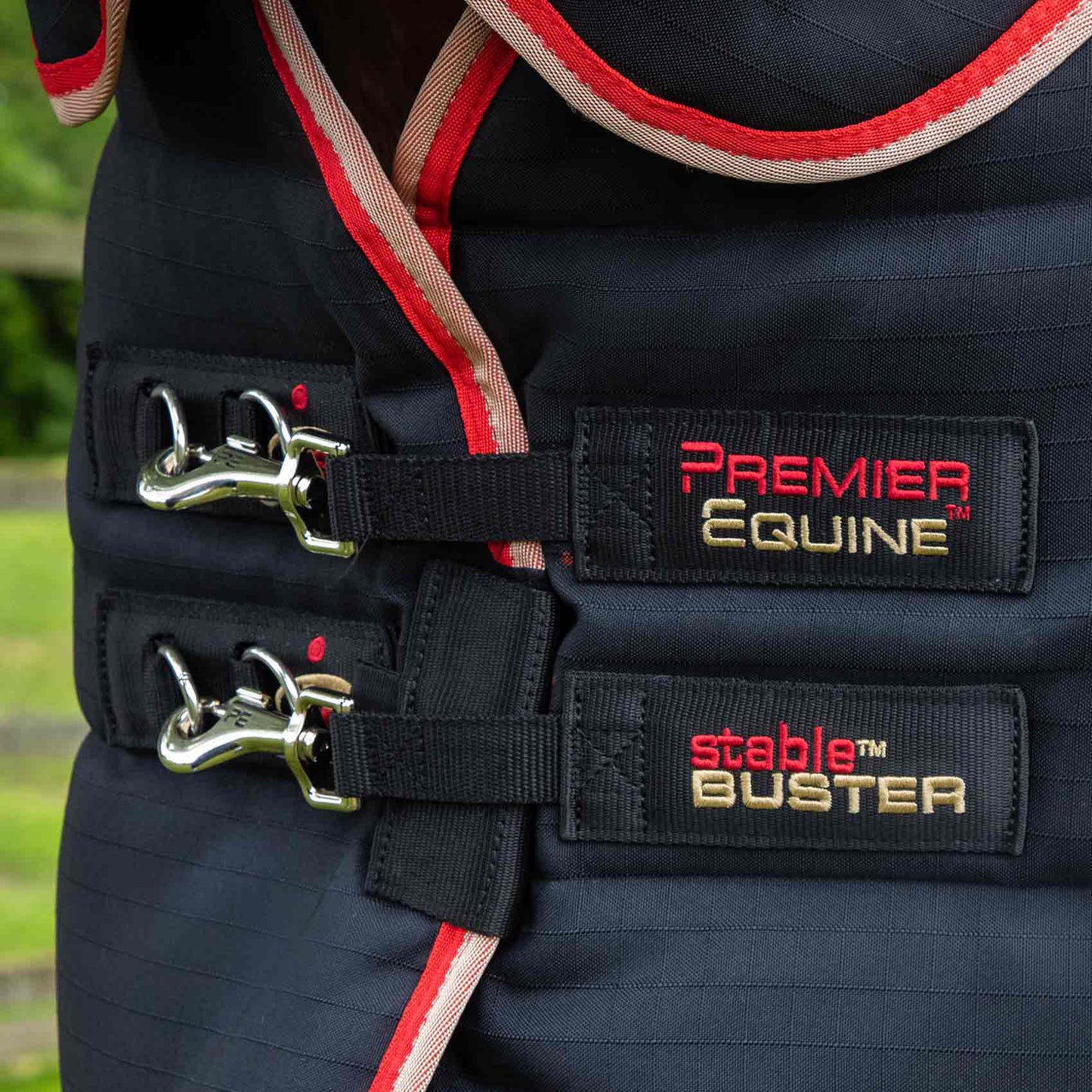 Couverture d’Écurie Buster 450g avec Couvre-Cou Amovible Polyester Ripstop 1000D | Premier Equine