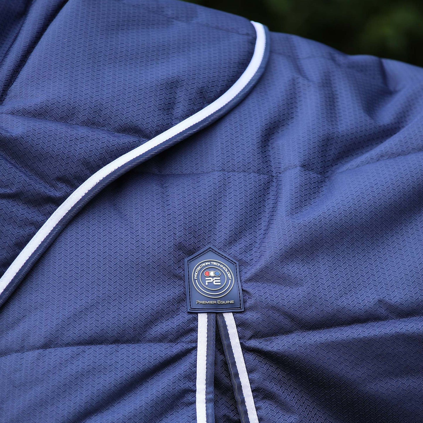 Couverture d’Écurie Hydra 200g avec Couvre Cou Amovible | Polyester 600D avec Revêtement Téflon Résistant