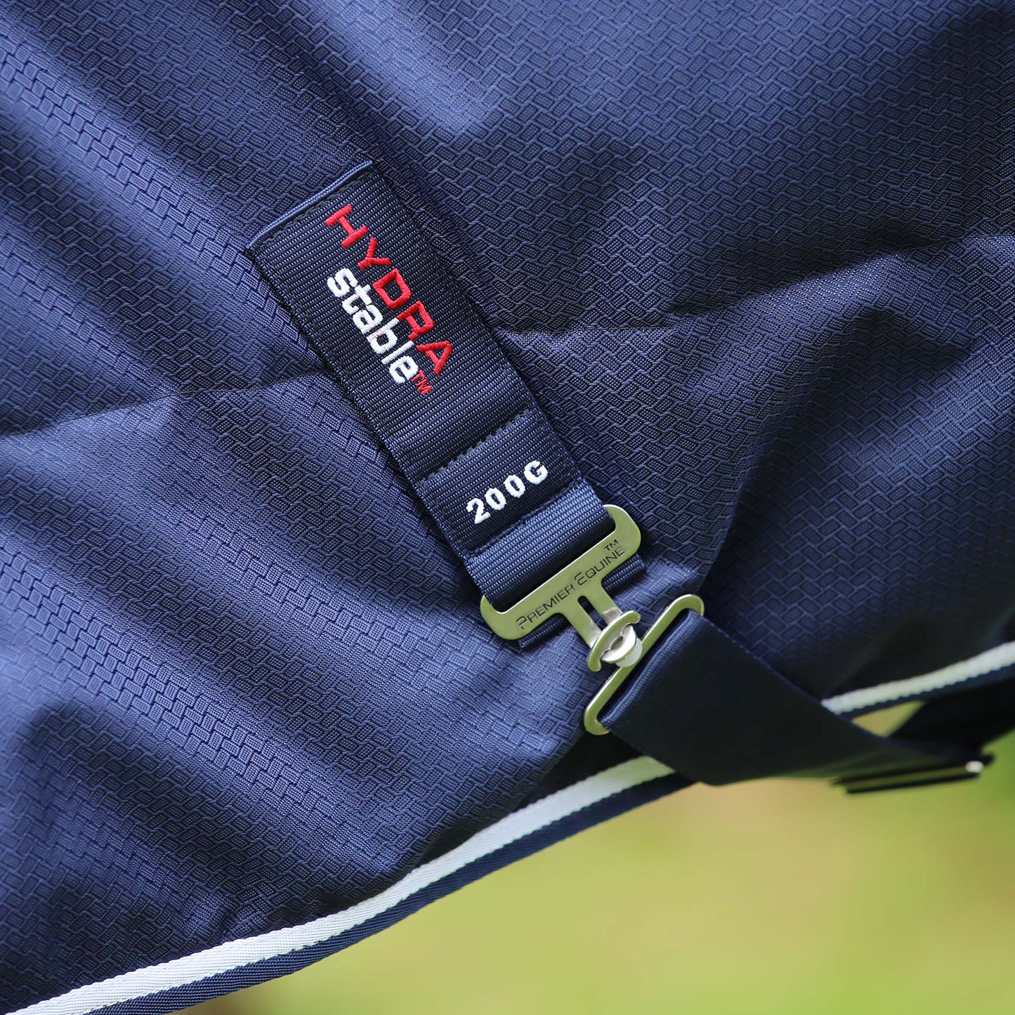 Couverture d’Écurie Hydra 200g avec Couvre Cou Amovible | Polyester 600D avec Revêtement Téflon Résistant