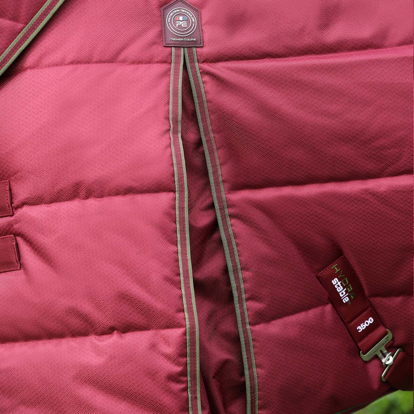 Couverture d’écurie Hydra 350g avec couvre cou – Imperméable et respirante en polyester 600D