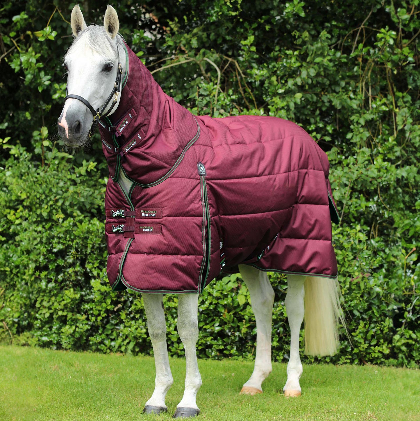 Couverture d’écurie Hydra 350g avec couvre cou – Imperméable et respirante en polyester 600D