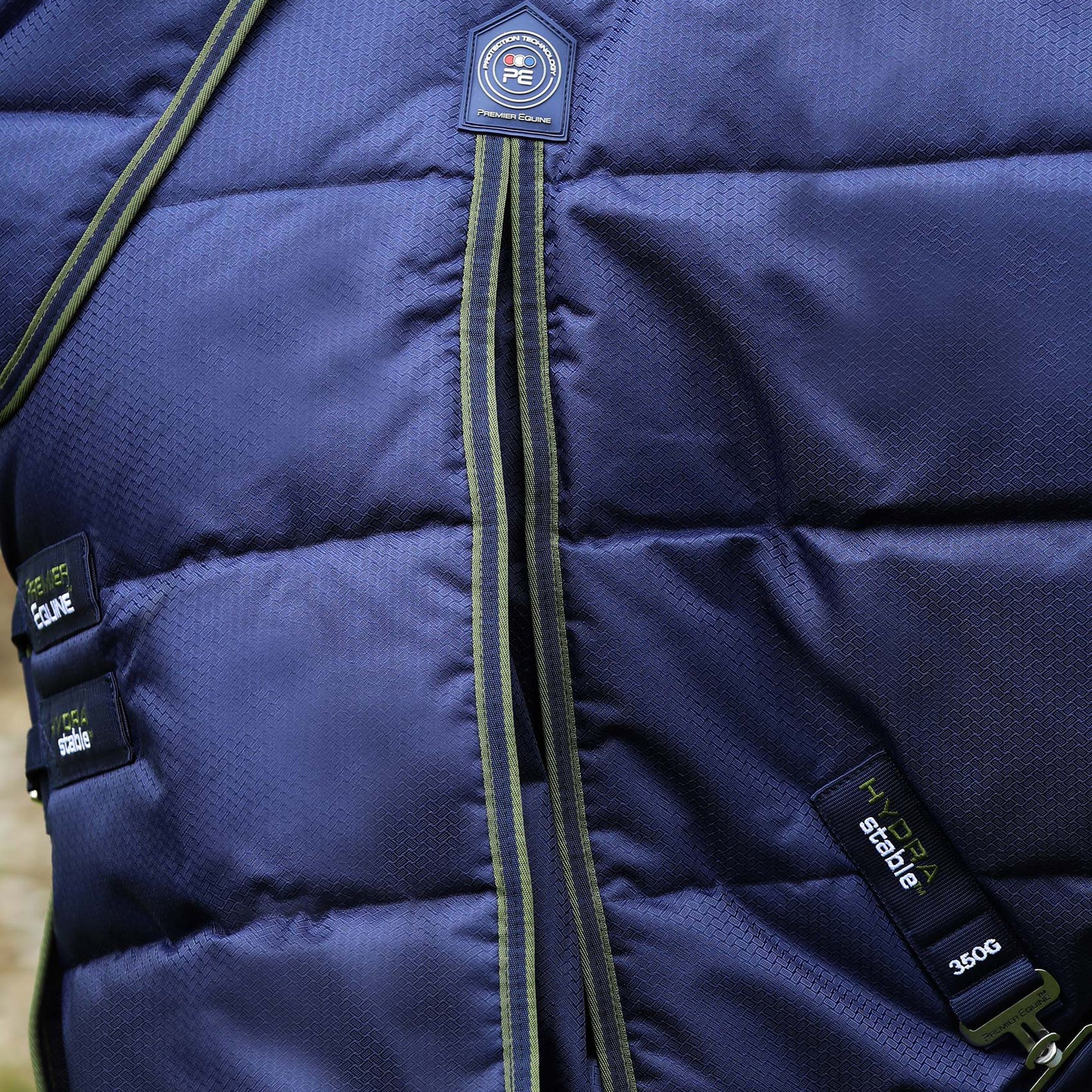 Couverture d’écurie Hydra 350g avec couvre cou – Imperméable et respirante en polyester 600D