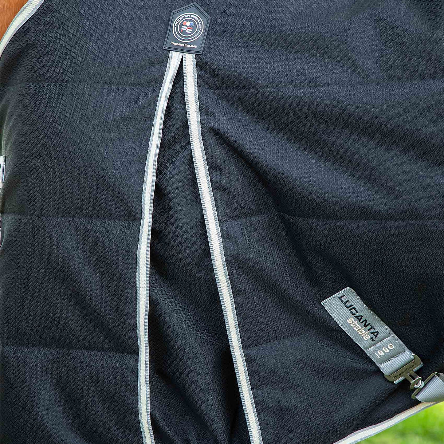 Couverture d’Écurie Lucanta 100g Demi Stable | Polyester 600D Respirant avec Coussin de Garrot