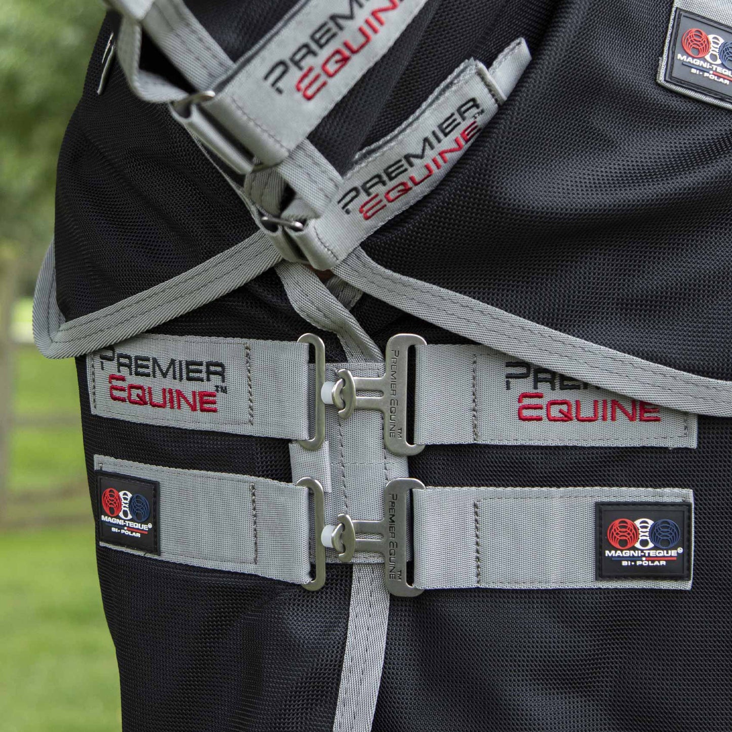 Couverture Magnétique Magni-Teque Premier Equine avec Couvre Cou – Thérapie par Aimants pour Chevaux