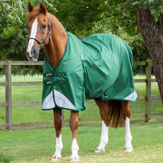 Couverture Akoni 0g Imperméable Polyester 600D Respirante avec Soufflet d'Épaule | Premier Equine