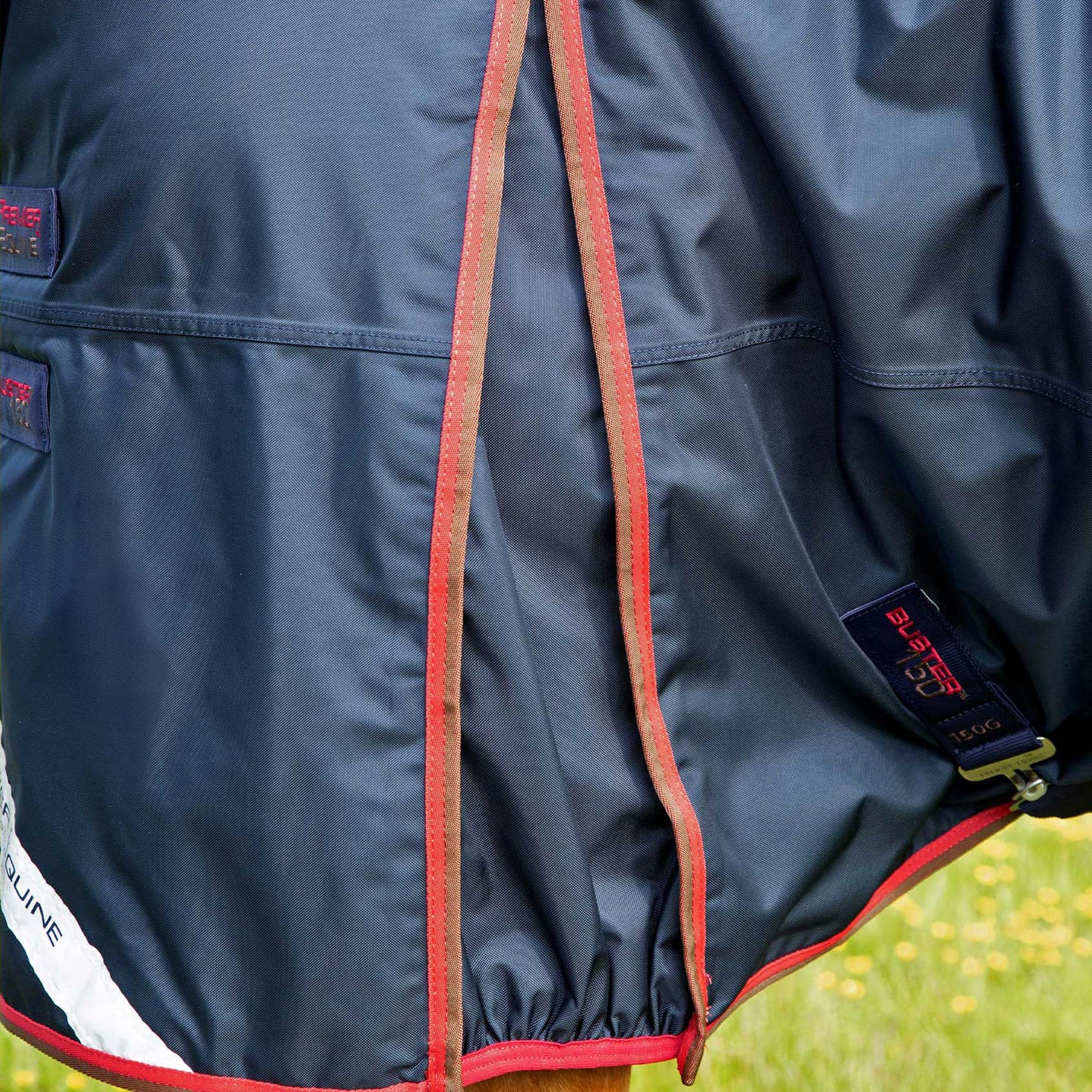 Couverture Buster 150g Nylon Balistique 840D Imperméable avec Couvre-Cou | Premier Equine