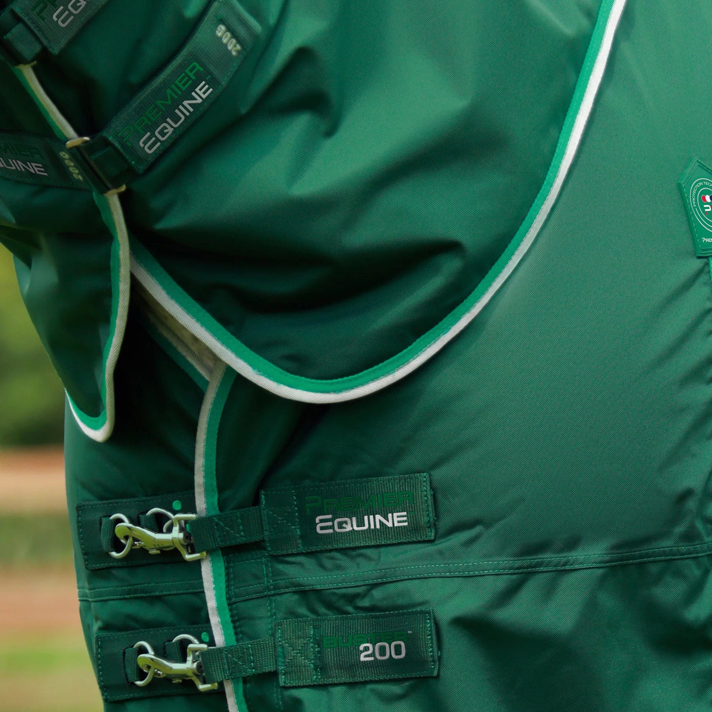 Couverture Buster 200g Imperméable Nylon Balistique 840D avec Couvre-Cou Snug-Fit | Premier Equine