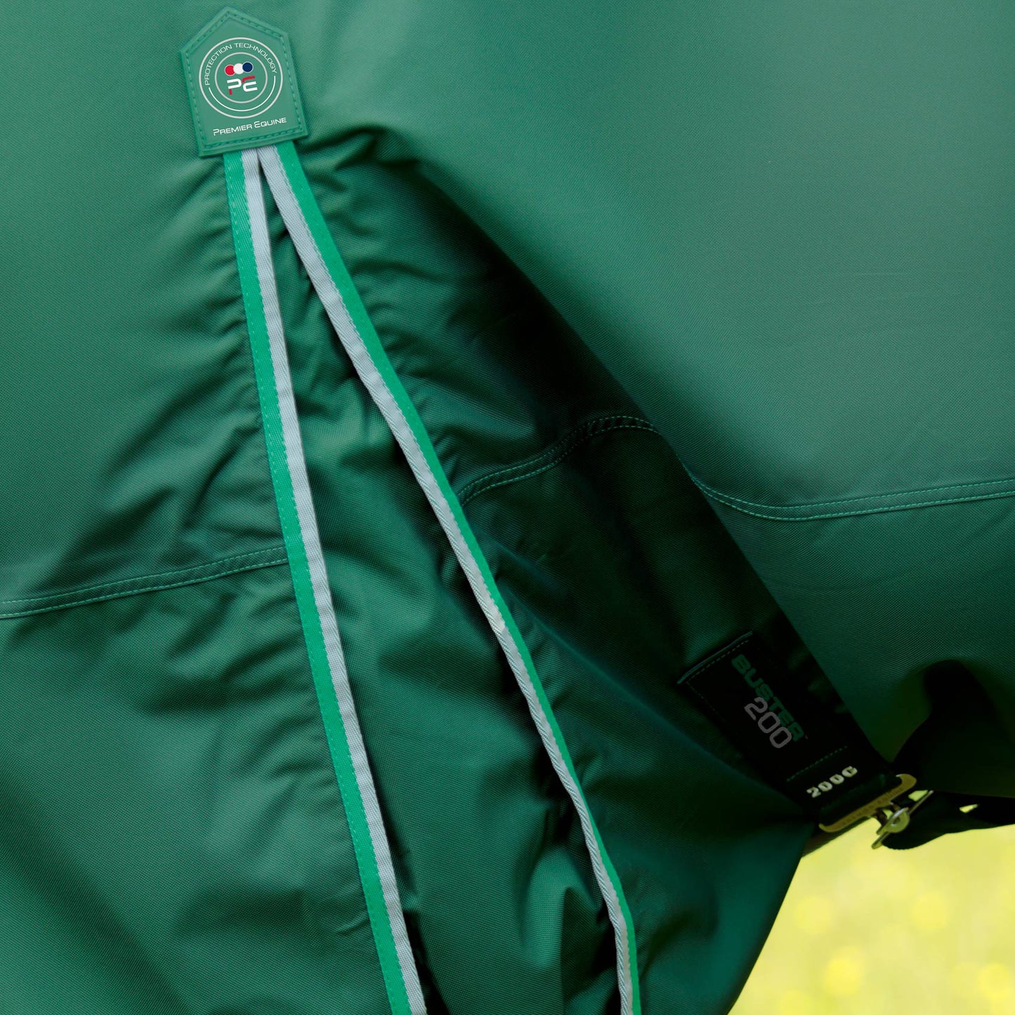 Couverture Buster 200g Imperméable Nylon Balistique 840D avec Couvre-Cou Snug-Fit | Premier Equine