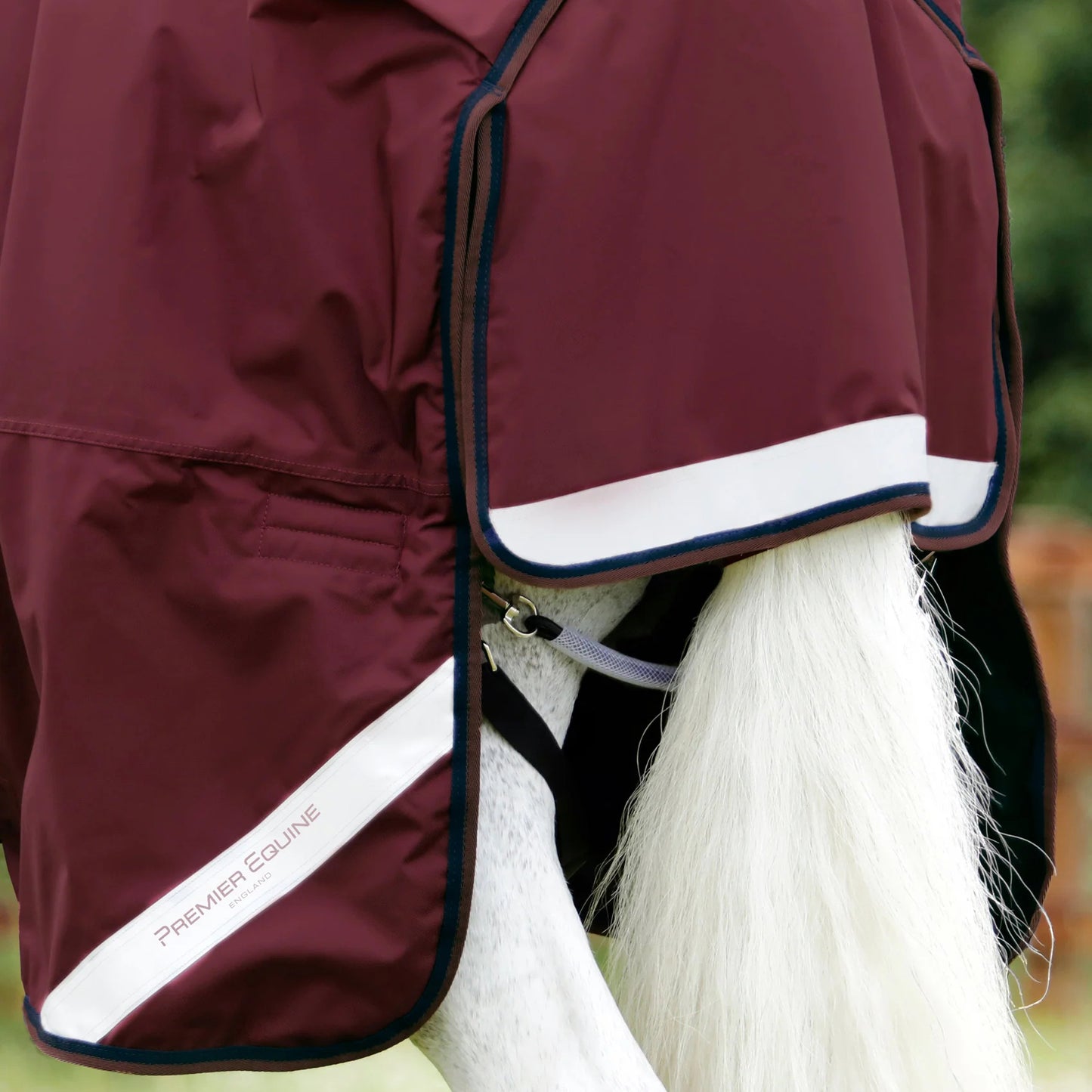 Couverture Buster 400g Imperméable Nylon 840D avec Couvre-Cou | Premier Equine