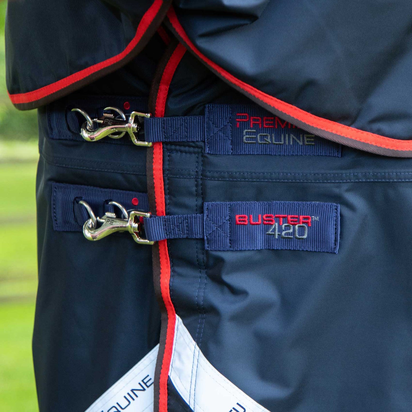 Couverture Buster 420g Imperméable Nylon Balistique 840D avec Couvre-Cou | Premier Equine