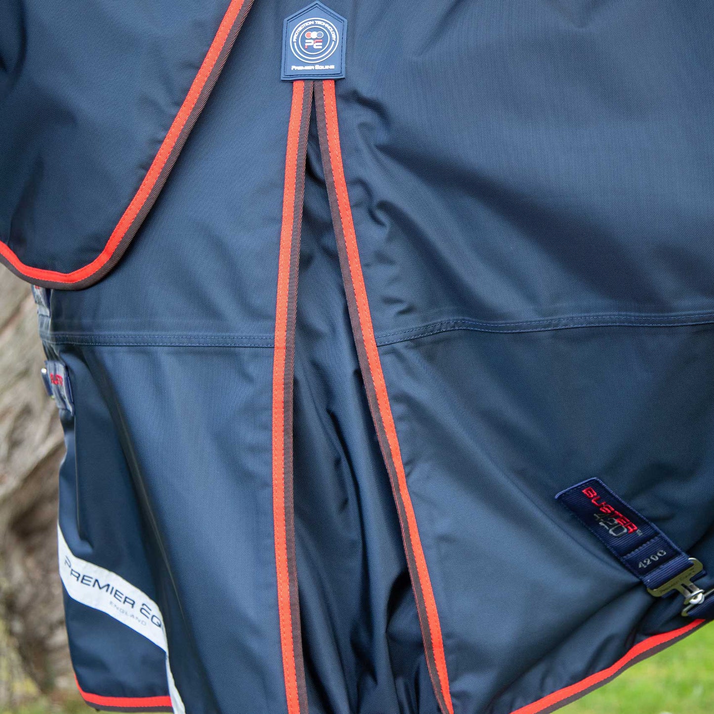 Couverture Buster 420g Imperméable Nylon Balistique 840D avec Couvre-Cou | Premier Equine