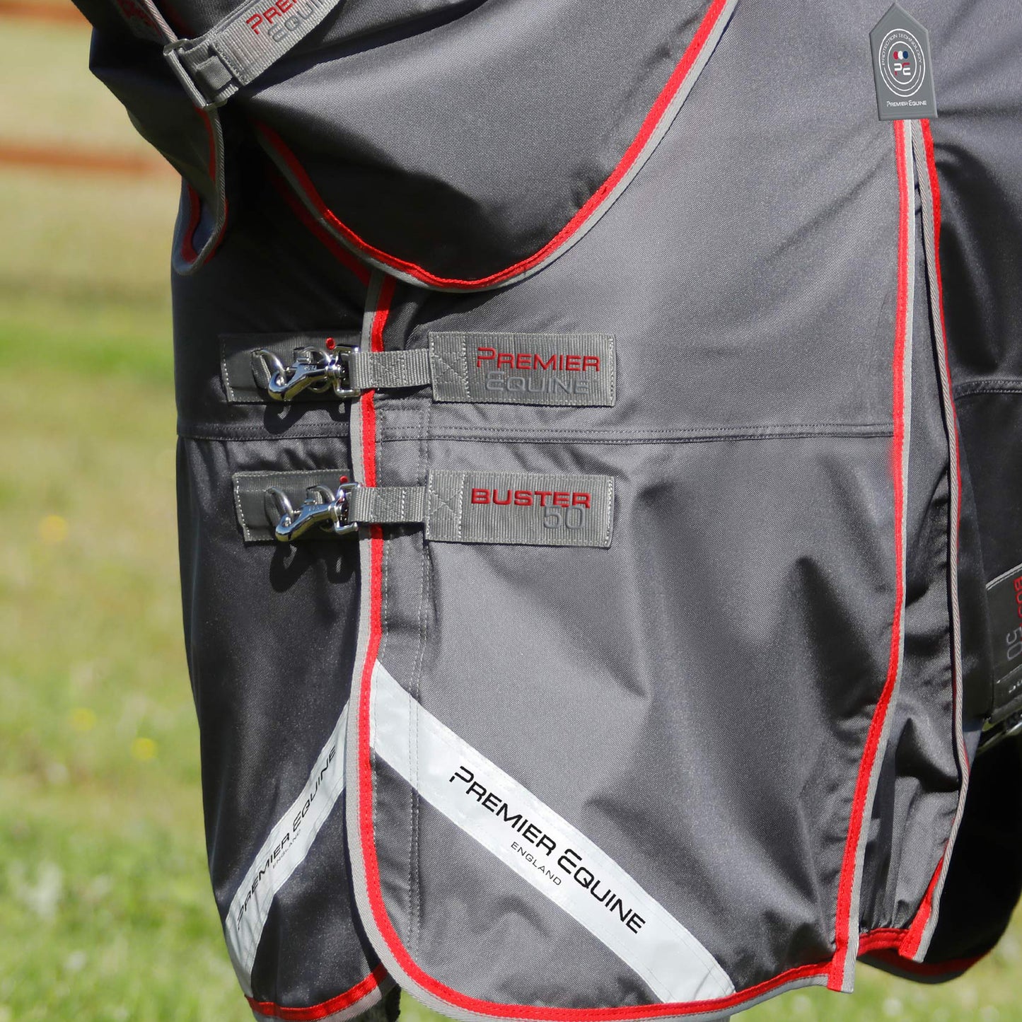 Couverture Buster 50g Nylon Balistique 840D Imperméable avec Couvre-Cou | Premier Equine