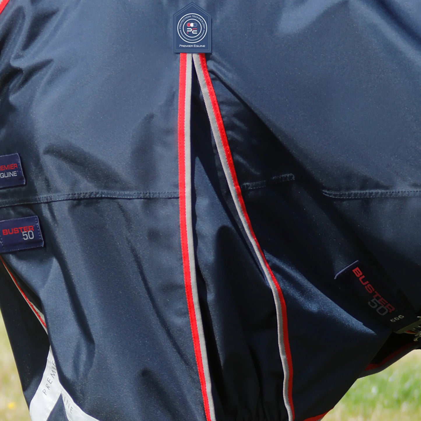Couverture Buster 50g Nylon Balistique 840D Imperméable avec Couvre-Cou | Premier Equine