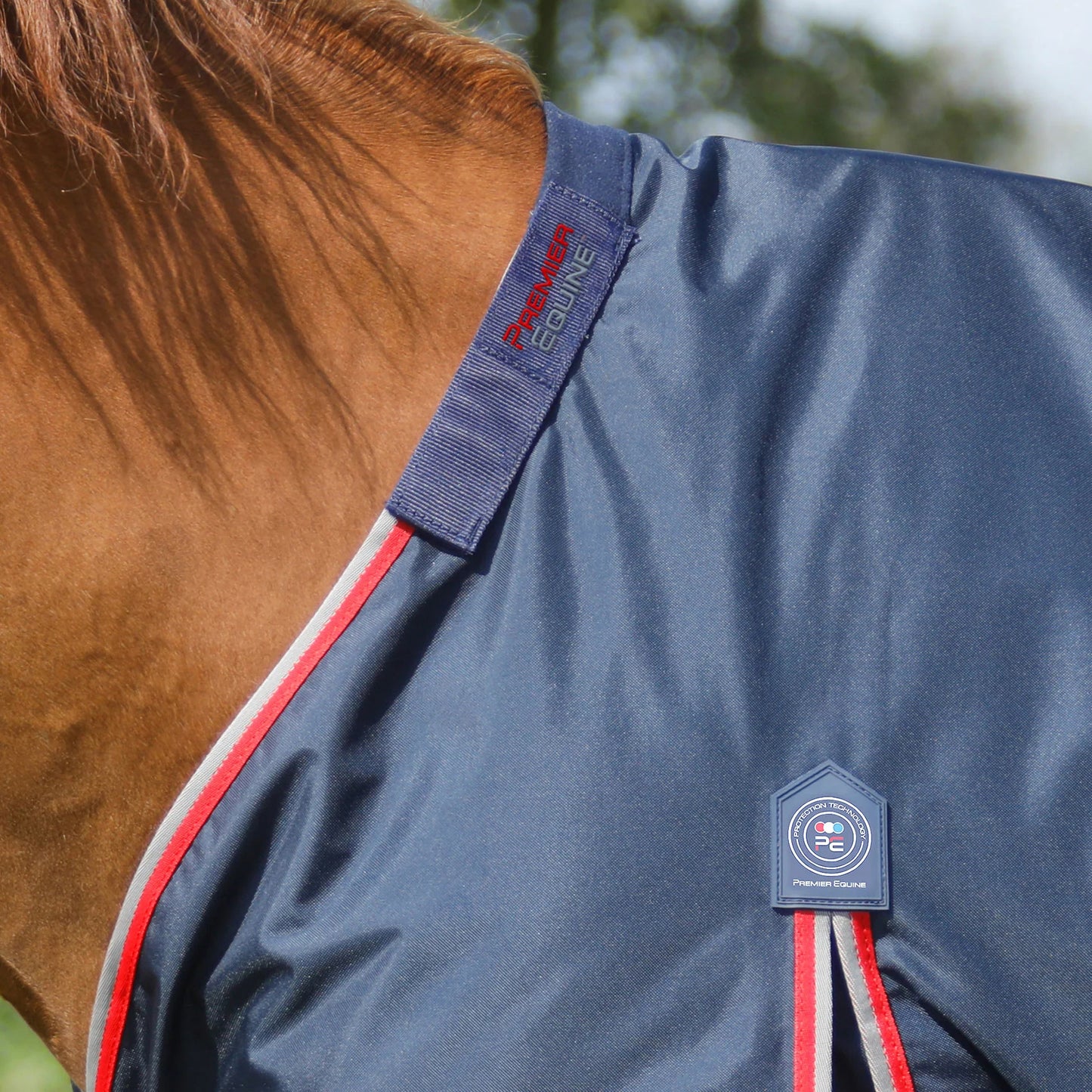 Couverture Buster 50g Nylon Balistique 840D Imperméable avec Couvre-Cou | Premier Equine