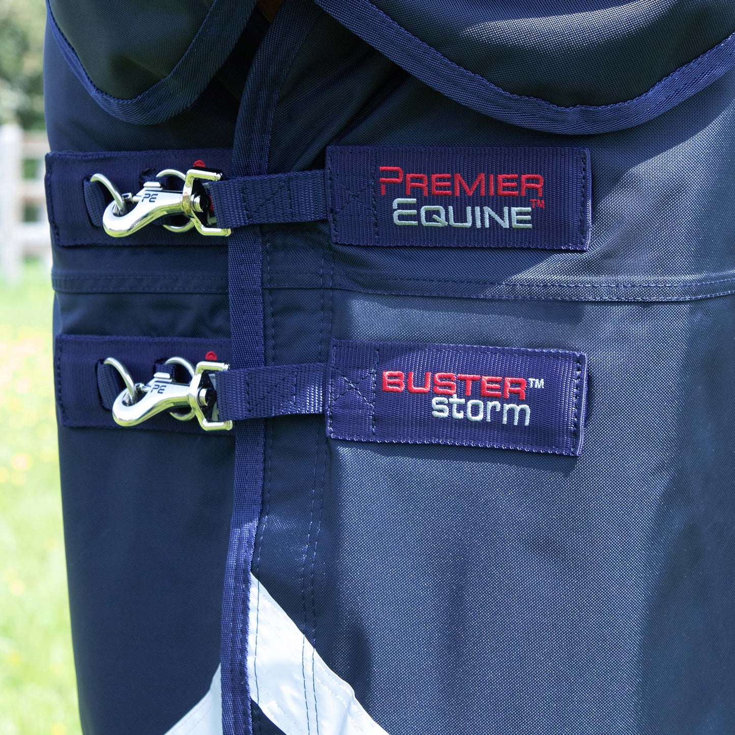 Couverture Buster Storm Classic 90g Imperméable Nylon Balistique 840D avec Couvre-Cou | Premier Equine
