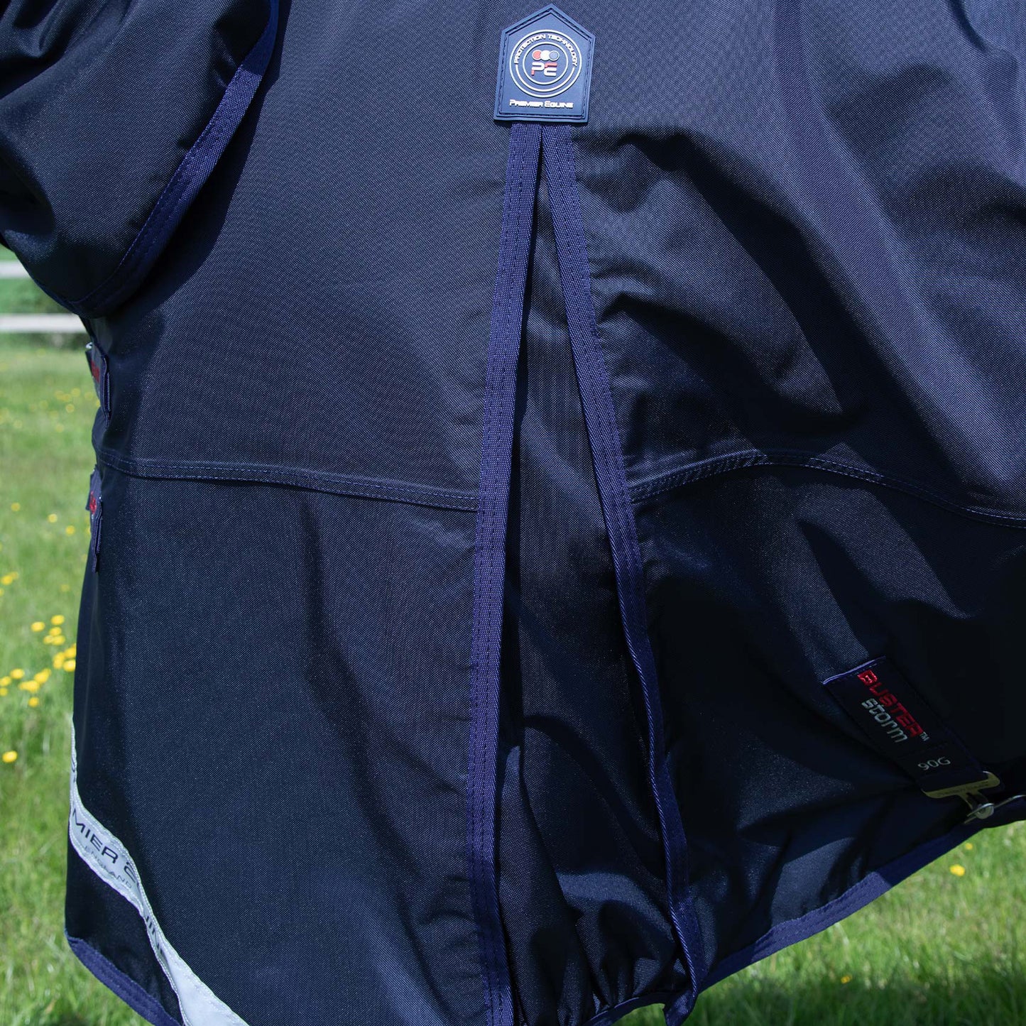 Couverture Buster Storm Classic 90g Imperméable Nylon Balistique 840D avec Couvre-Cou | Premier Equine