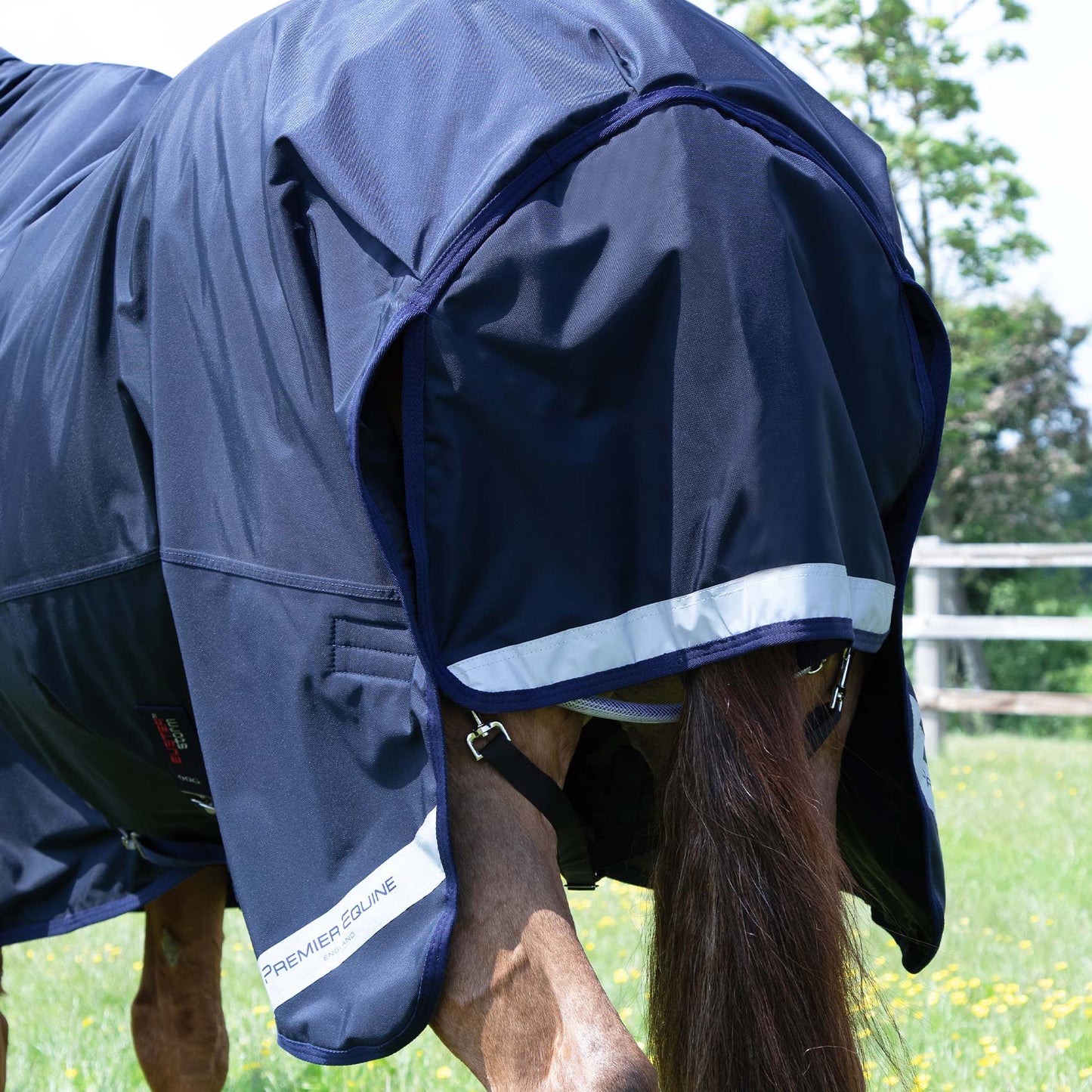 Couverture Buster Storm Classic 90g Imperméable Nylon Balistique 840D avec Couvre-Cou | Premier Equine