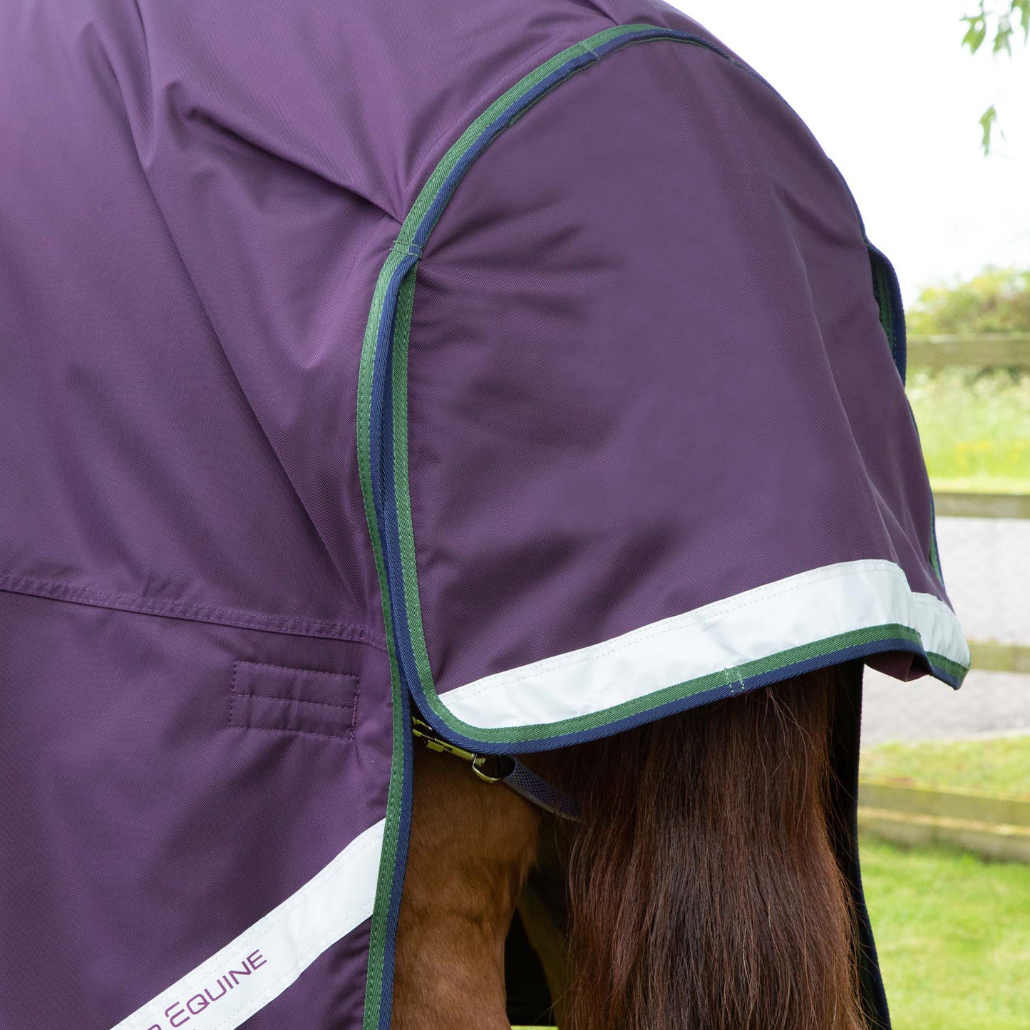 Couverture Cheval Buster Hardy 100g Demi-Cou – Imperméable et Chaude