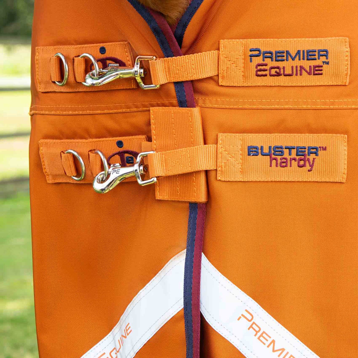 Couverture Cheval Buster Hardy 200g Demi-Cou – Chaude et Imperméable