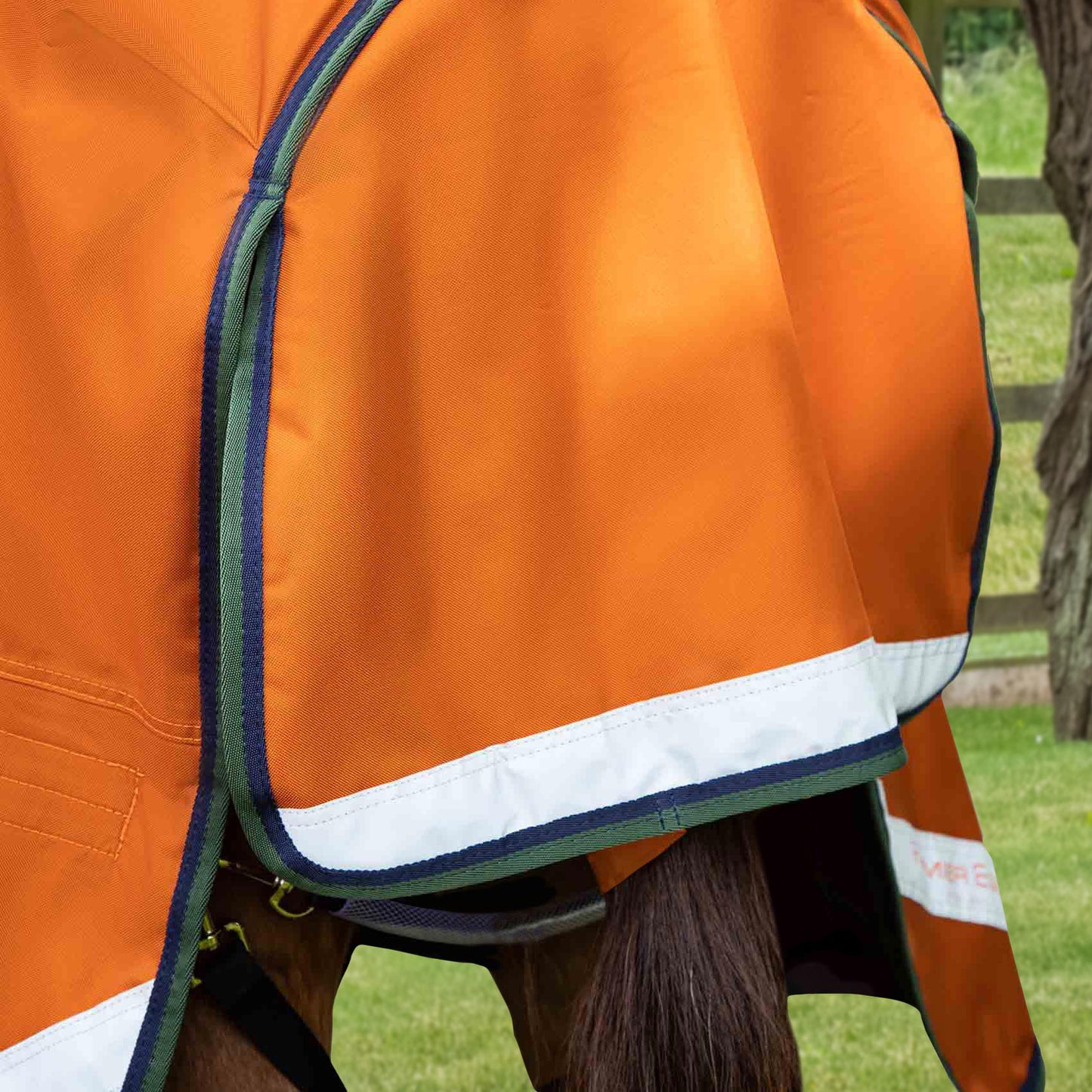 Couverture Cheval Buster Hardy 400g Demi-Cou - Premier Equine