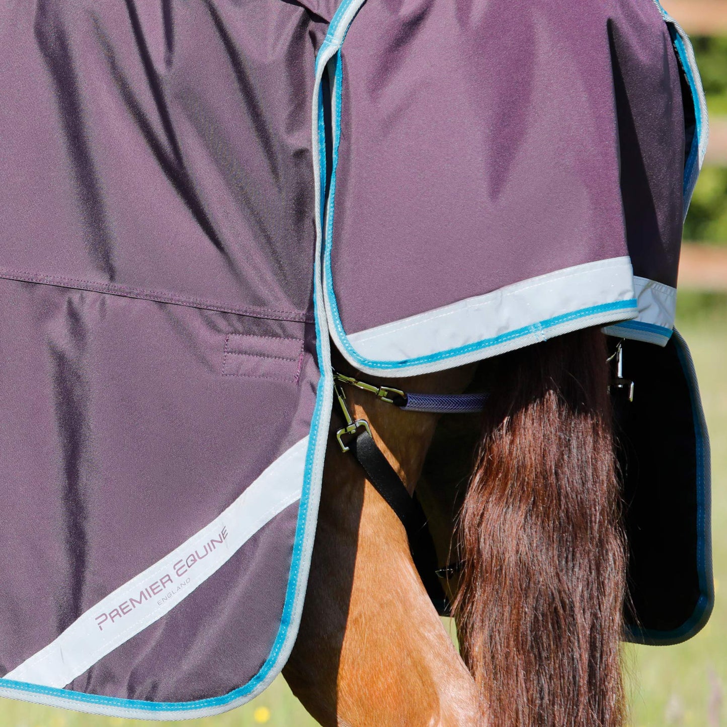 Couverture Buster Storm 100g Imperméable Nylon Balistique 840D avec Couvre-Cou | Premier Equine