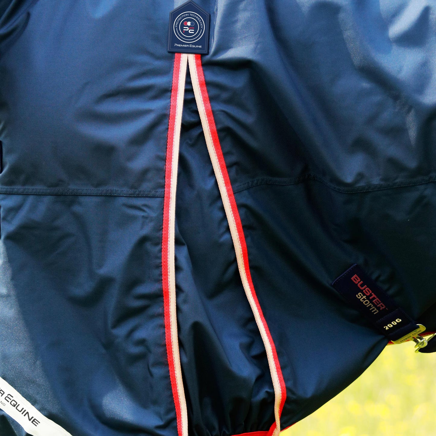 Couverture Buster Storm 200g Nylon Balistique 840D Imperméable avec Couvre-Cou Snug-Fit | Premier Equine
