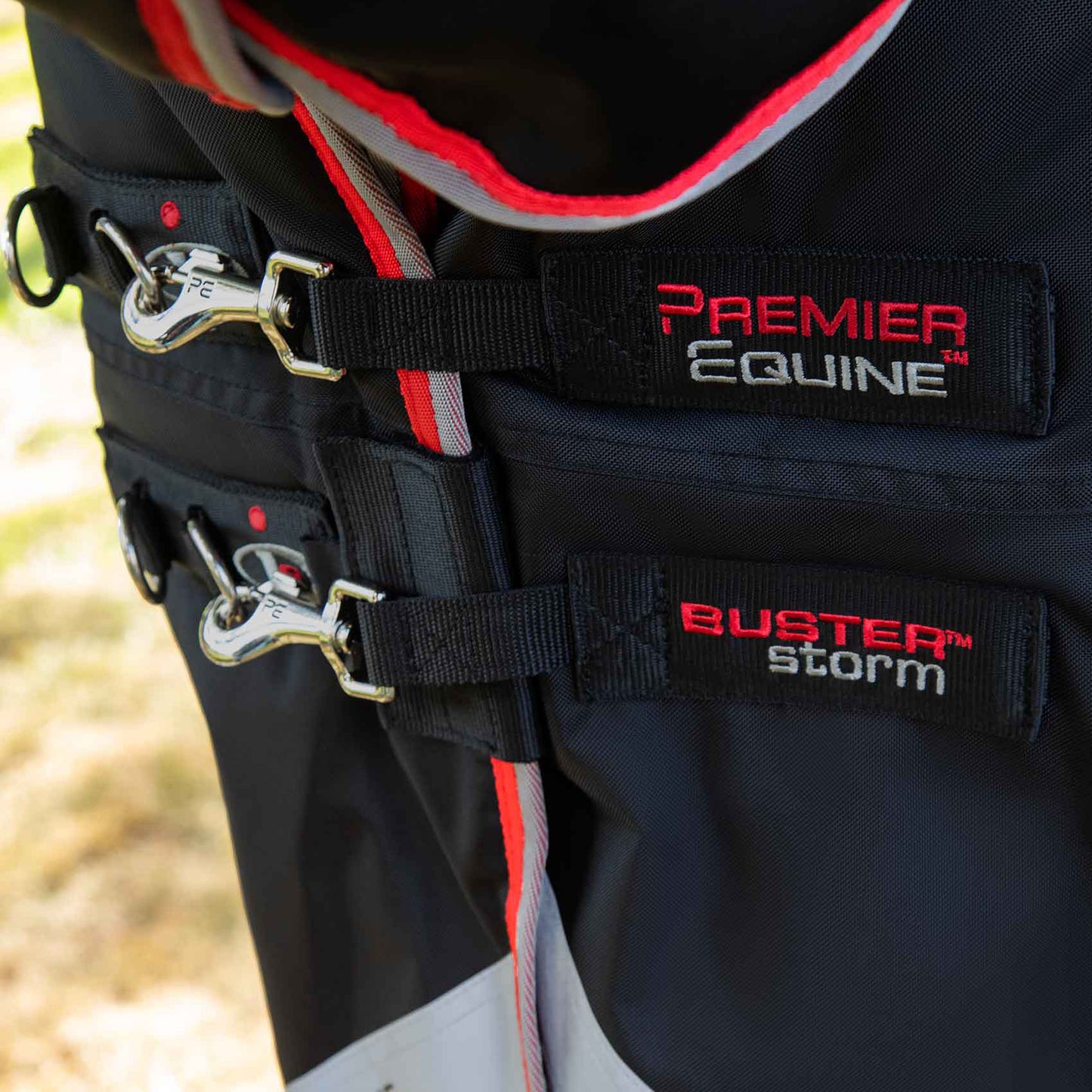 Couverture Buster Storm 400g Combo Imperméable Nylon Balistique 840D avec Couvre-Cou | Premier Equine