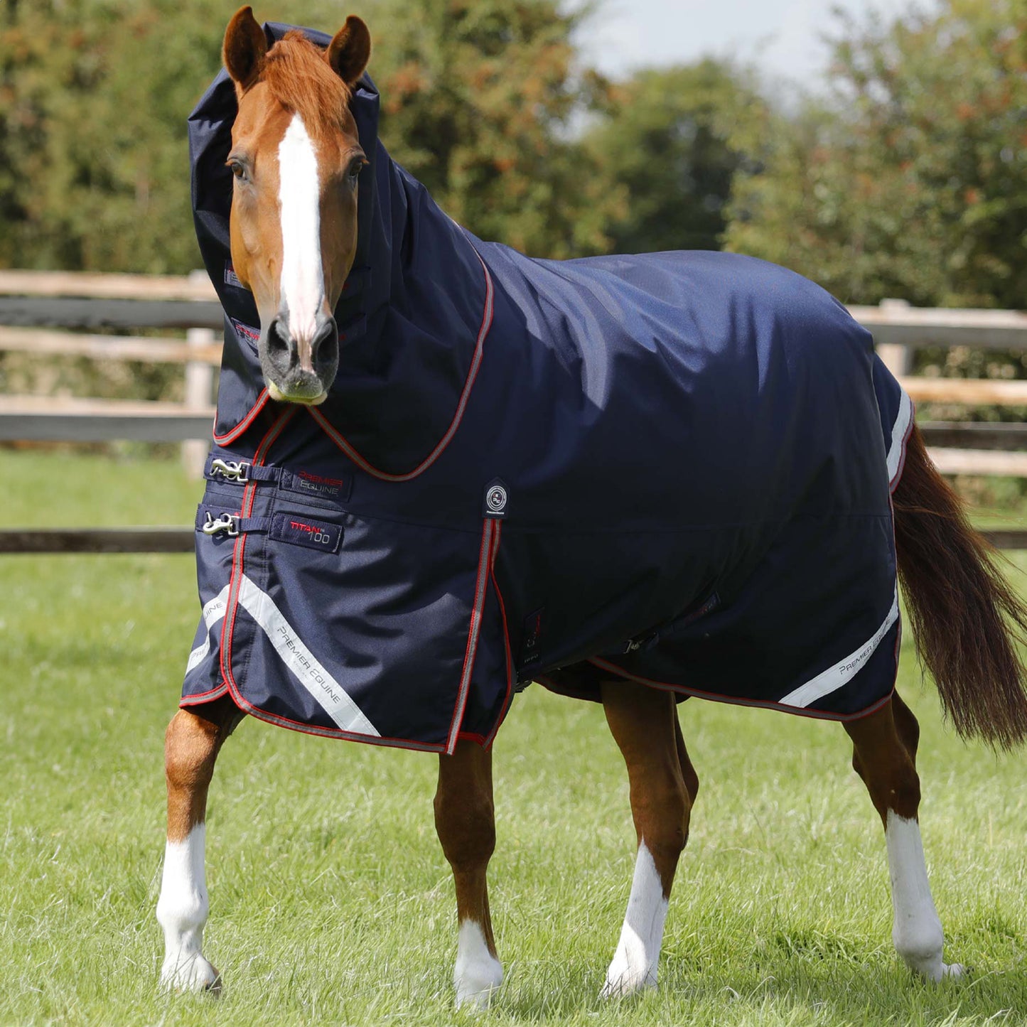 Couverture Titan 100g Premier Equine avec Couvre-Cou – Protection Imperméable et Respirante pour Cheval