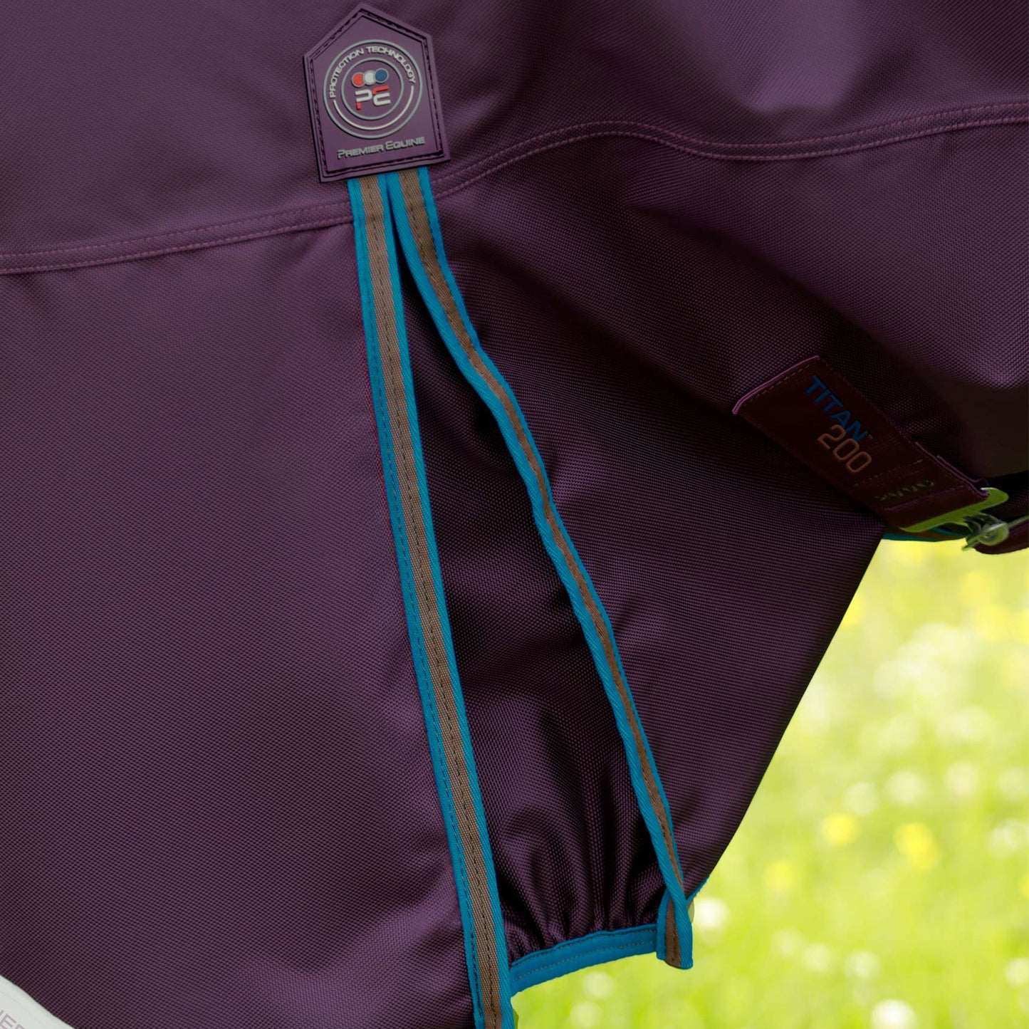 Couverture Titan 200g Premier Equine avec Couvre Cou - Imperméable & Respirante