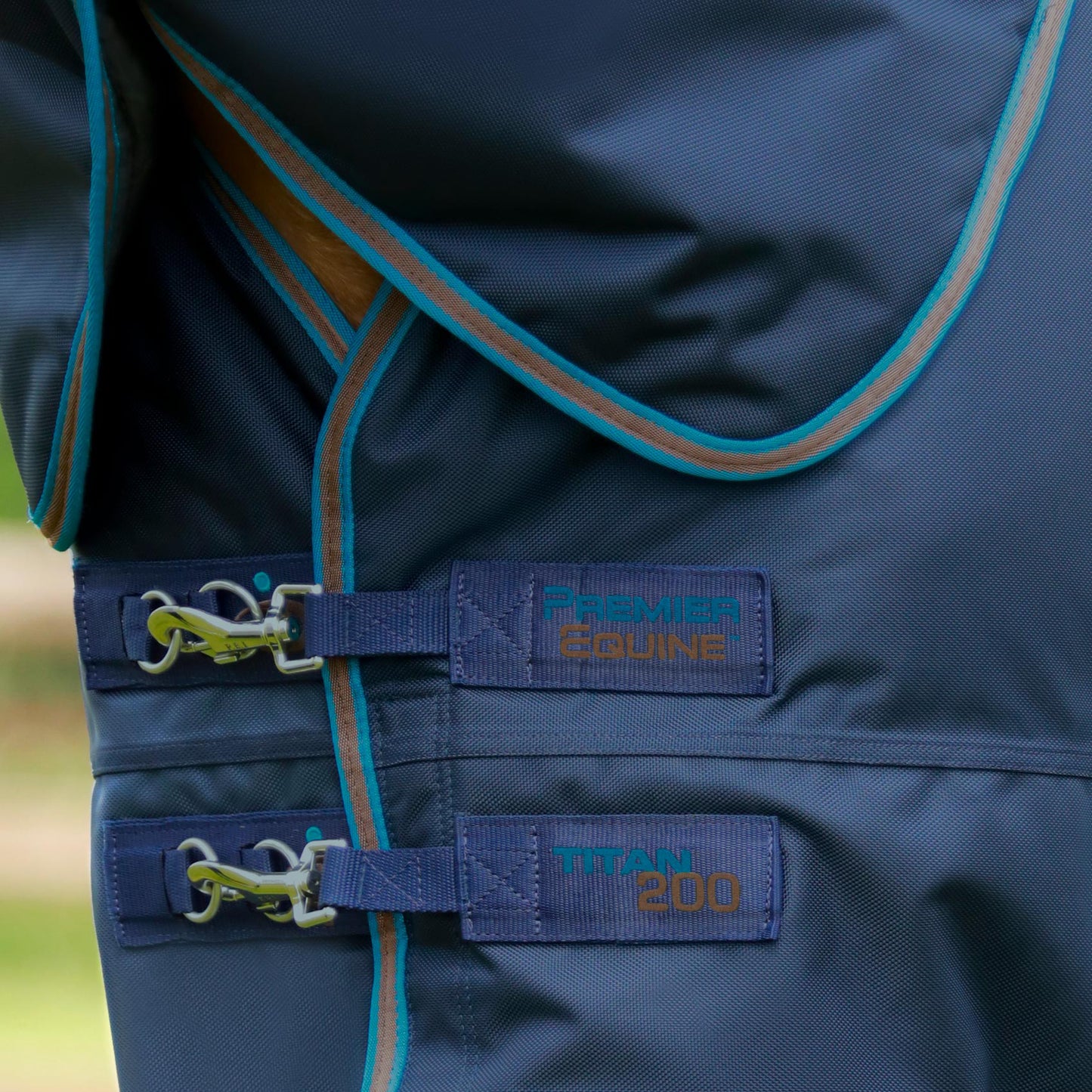 Couverture Titan 200g Premier Equine avec Couvre Cou - Imperméable & Respirante