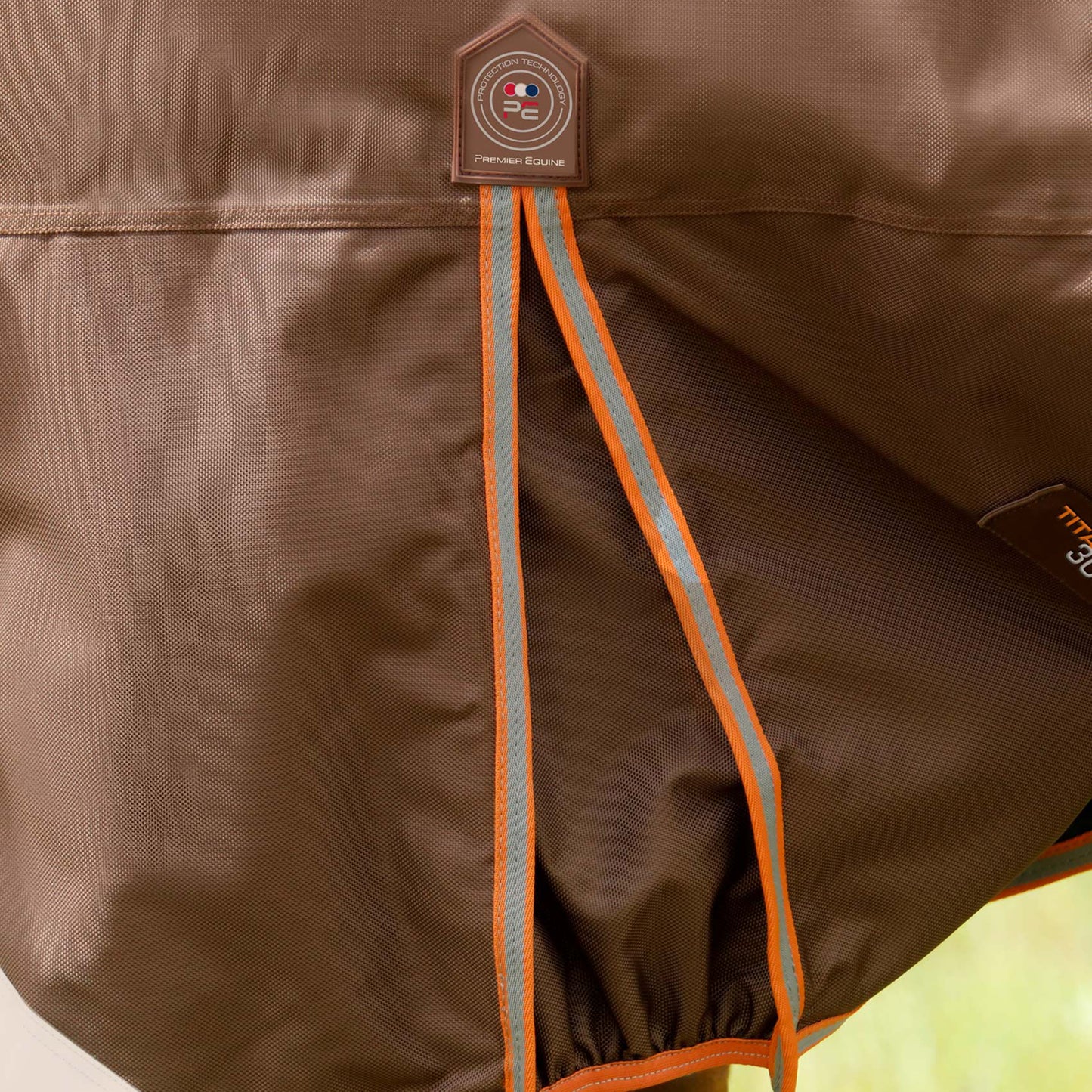 Couverture Titan 300g Premier Equine avec Couvre Cou - Chaud, Imperméable & Résistant