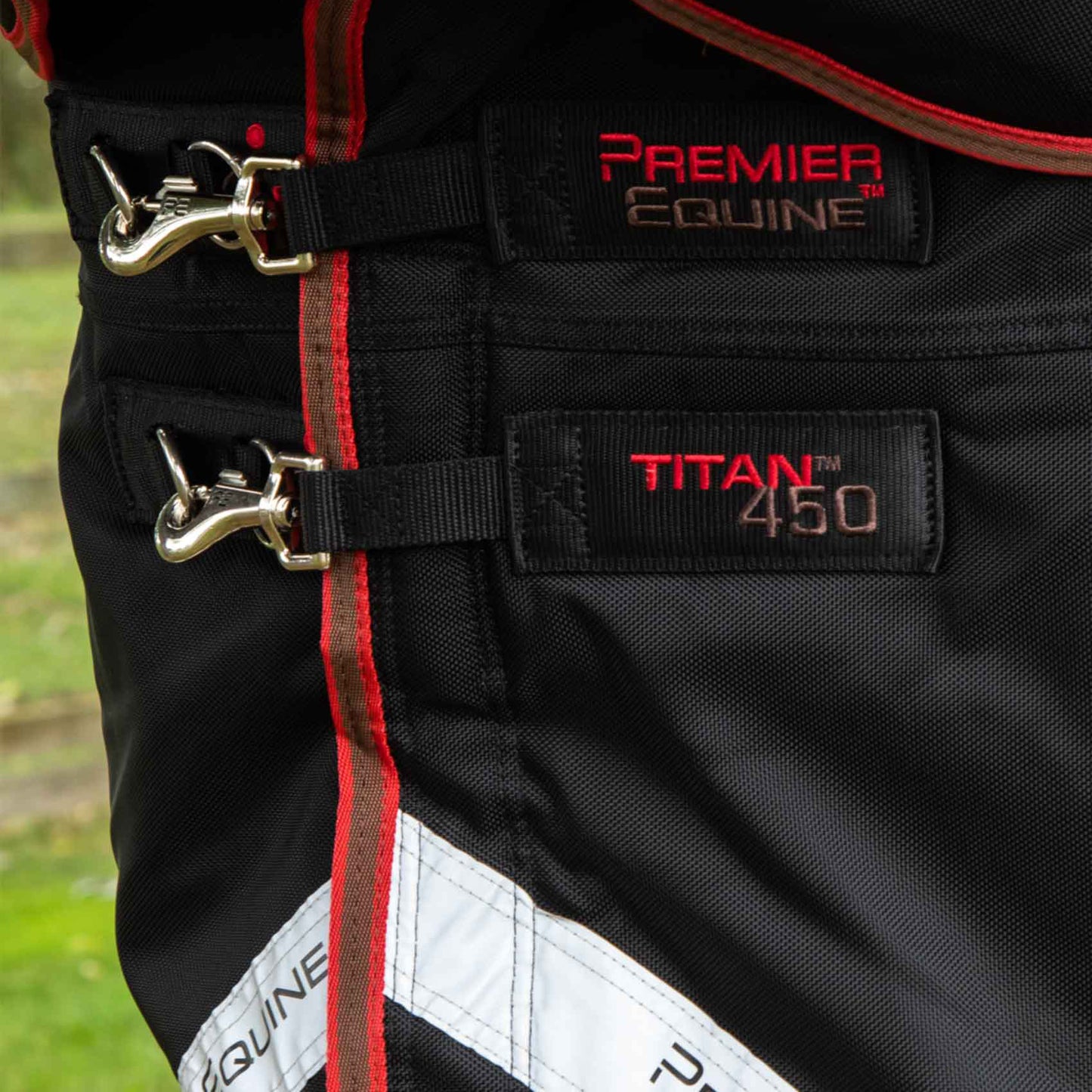 Couverture Titan 450g Premier Equine avec Couvre Cou - Protection Hivernale Ultime