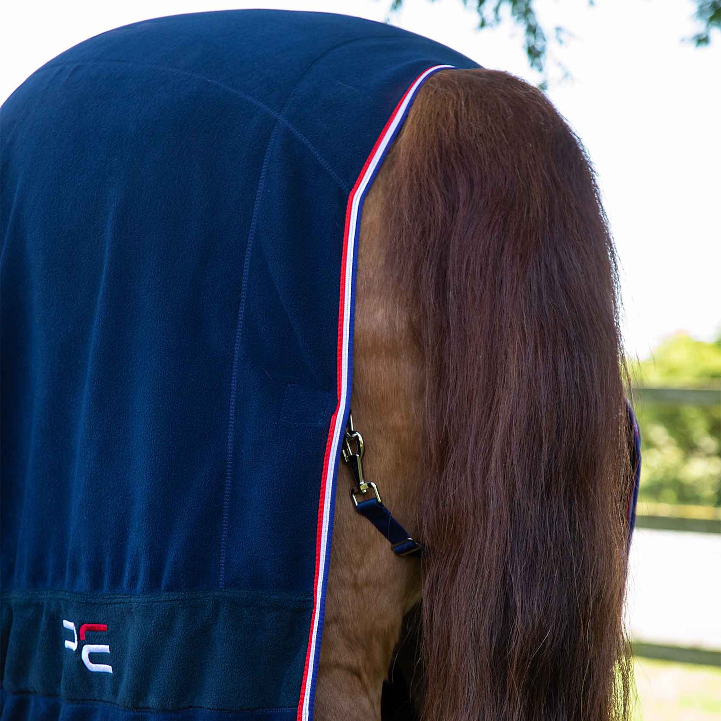 Couverture Séchante Premier Equine Buster Vecto – Polaire Bleu Marine Confortable et Ajustée pour Chevaux