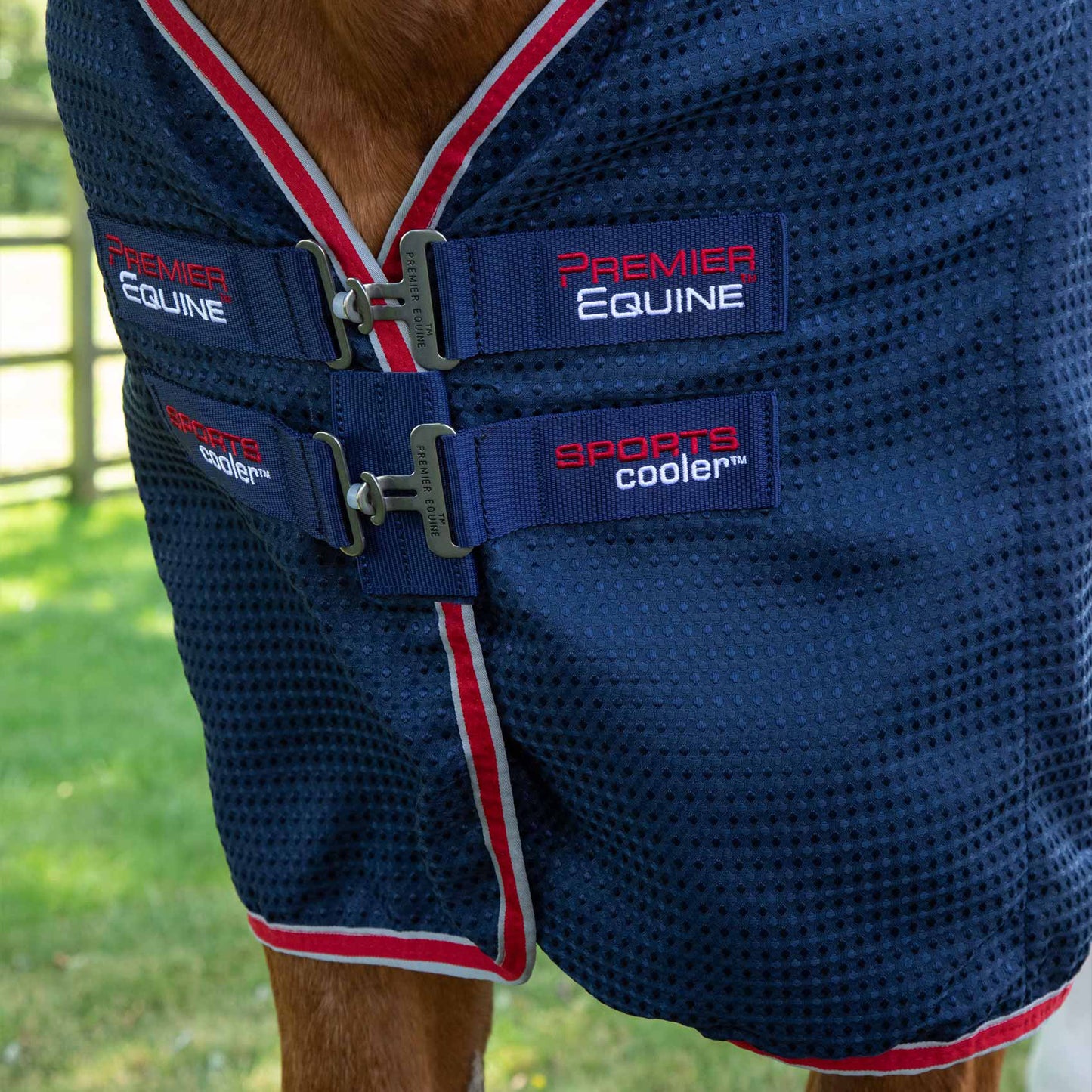 Couverture Séchante Premier Equine Sports – Séchage Rapide et Respirabilité Maximale