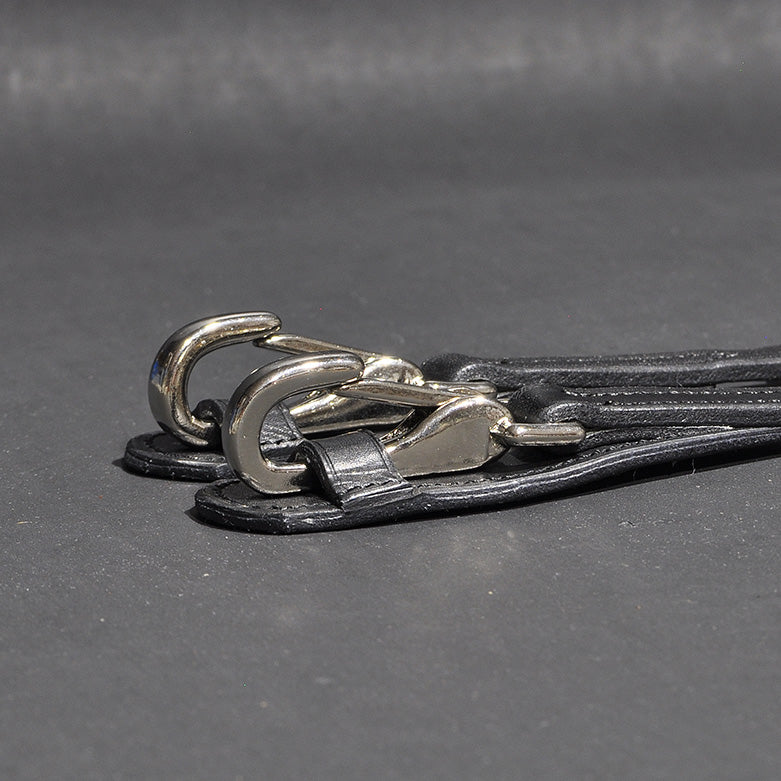 Rênes Adjust avec mousquetons – cuir et grip – fabrication française – In horse we trust
