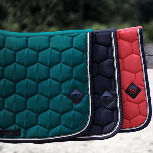 Tapis de Selle Oxxer Intemporel – Collection Élégante Toutes Saisons