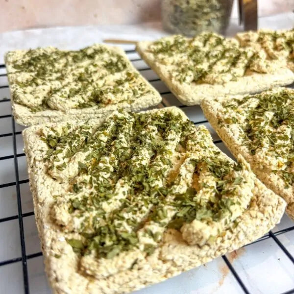 GaufreBio Surpoids – ingrédients bio navet et persil pour contrôle du poids et digestion du cheval