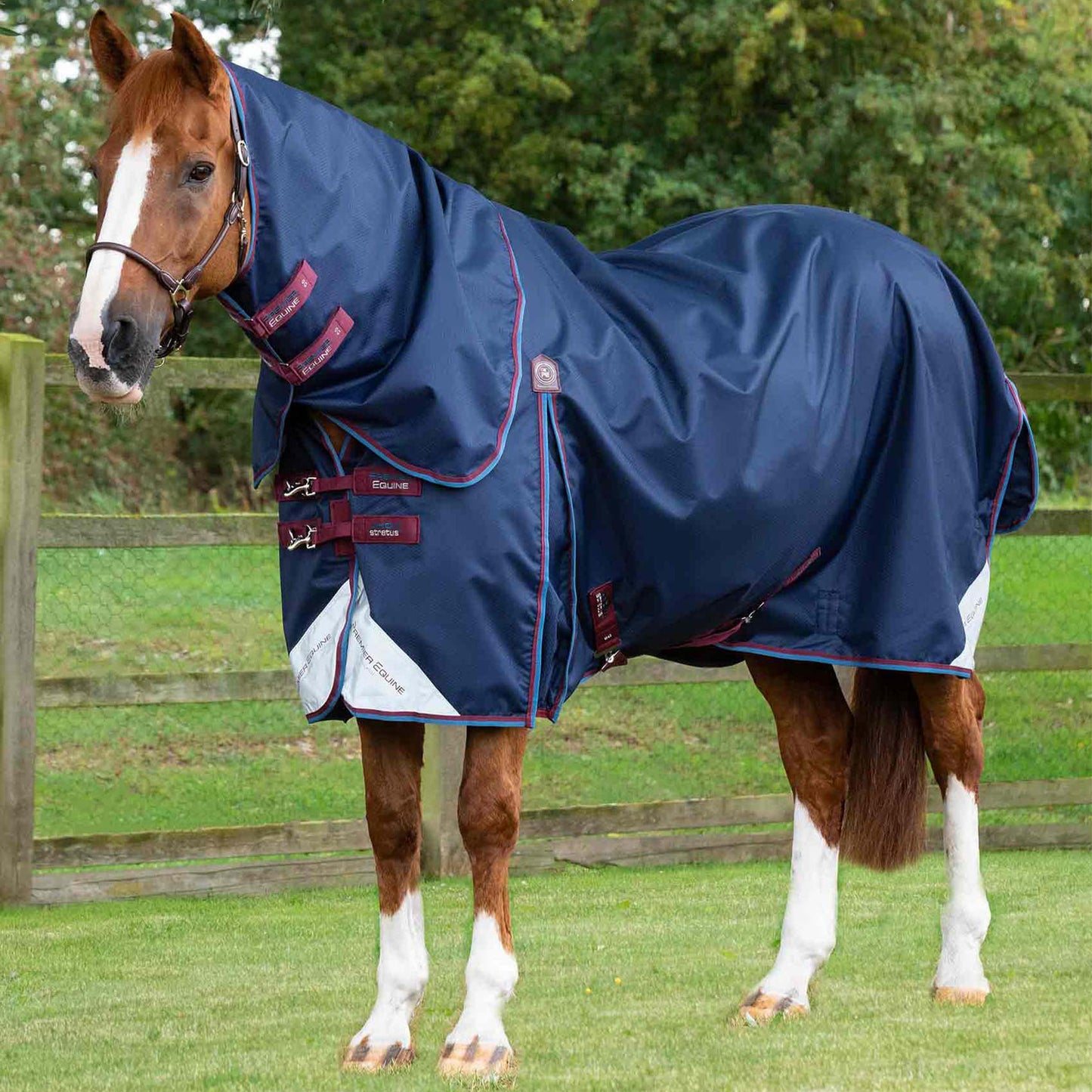 Couverture Akoni 0g avec Couvre-Cou Imperméable Polyester 600D Respirante | Premier Equine