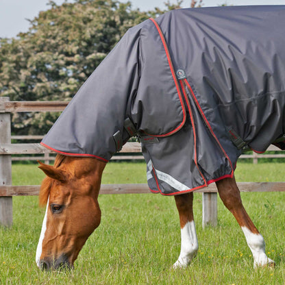 Couverture Buster 150g Nylon Balistique 840D Imperméable avec Couvre-Cou | Premier Equine