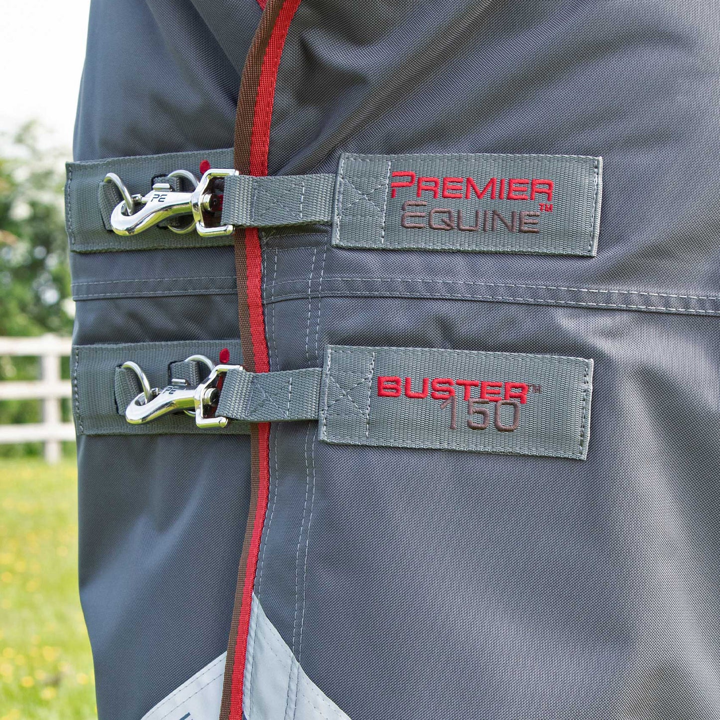 Couverture Buster 150g Nylon Balistique 840D Imperméable avec Couvre-Cou | Premier Equine