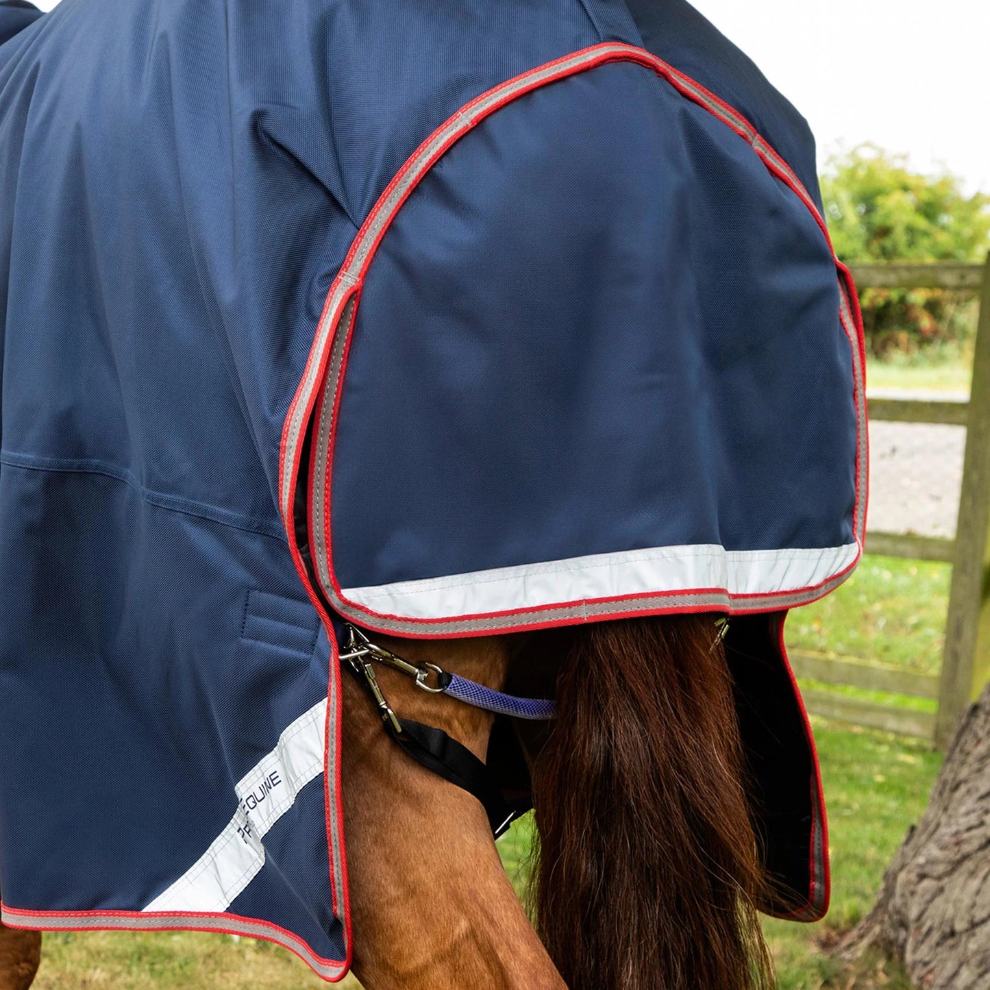 Couverture Titan 100g Premier Equine avec Couvre-Cou – Protection Imperméable et Respirante pour Cheval