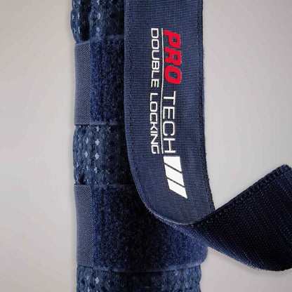 Protège-queue matelassé en nid d’abeille Premier Equine avec double fermeture Velcro