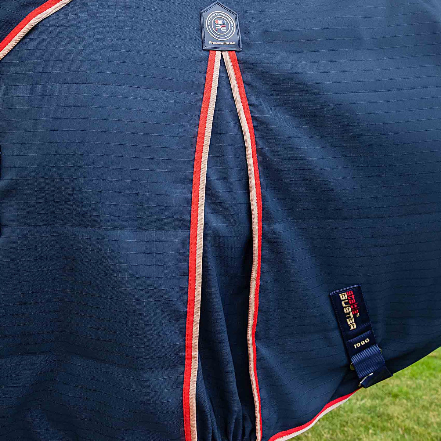 Couverture d’Écurie Buster 450g avec Couvre-Cou Amovible Polyester Ripstop 1000D | Premier Equine